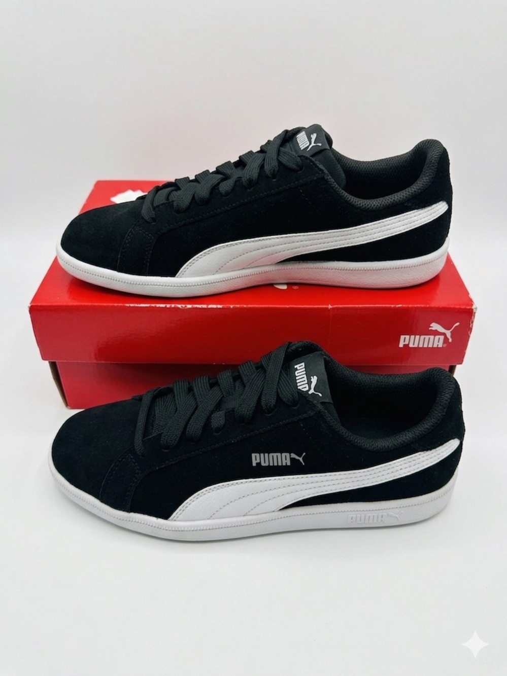Puma Suede Classic XXI - Black / White Size 9 - Picture 3 of 8